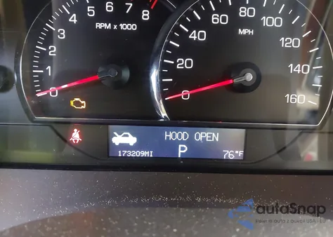 2008 Cadillac Srx V8 z USA, uszkodzony, nr VIN 1GYEE63AX80104659